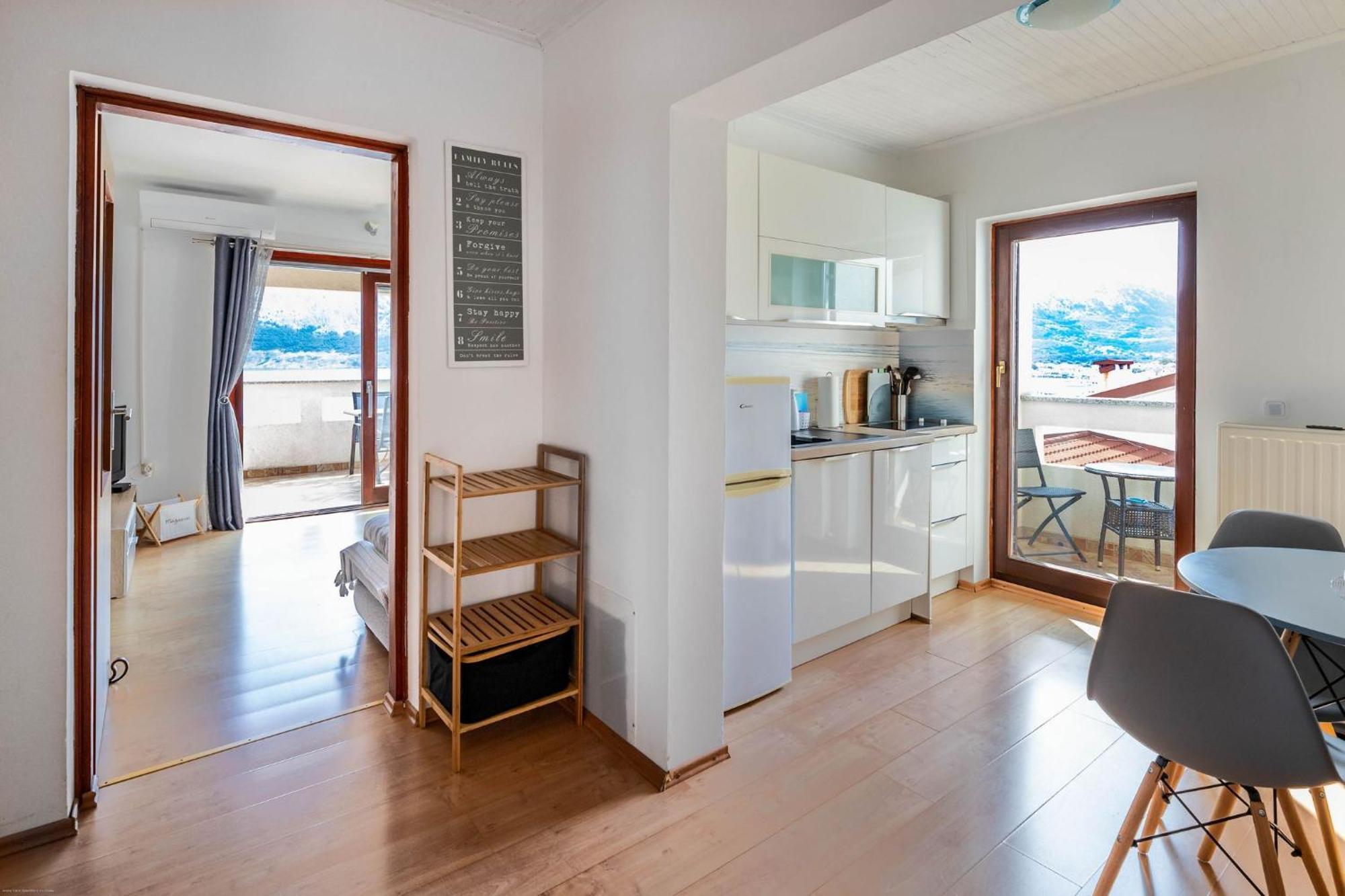 Lori Apartment Baska  Ngoại thất bức ảnh